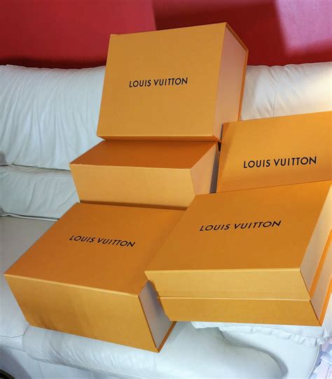 louis vuitton magnetic box